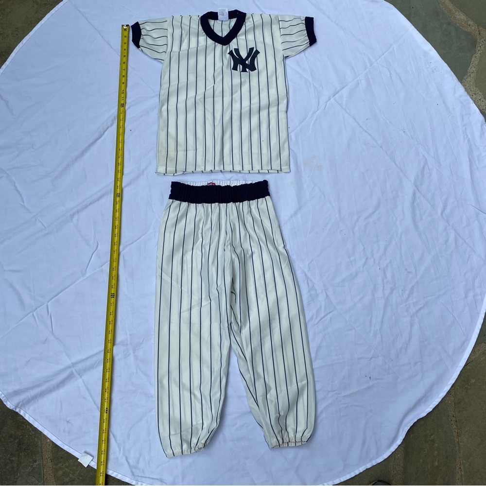 Vintage NY New York Yankees Junior Childs Kids Uniform Stripe Empire Large USA